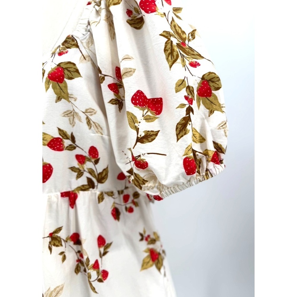 Old Navy Babydoll Dress Size M Strawberry Print Puff Sleeve Cottagecore Milkmaid - Picture 4 of 11